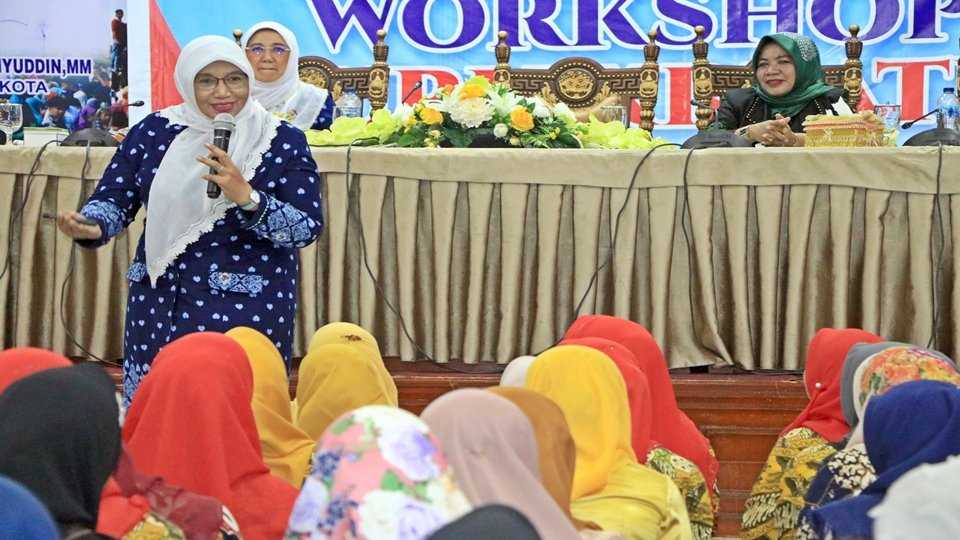 Bundo Netti Ajak Guru PAUD Di Kota Pariaman Sabar Didik Anak