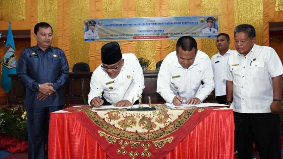 Kota Pariaman dan Kabupaten Pasaman Barat Teken Kerjasama di Bidang Metrologi