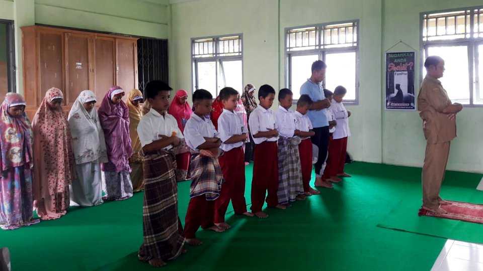 Tumbuhkan Anak yang berkarakter, Kepsek SD N 05 Marabau tingkatkan ibadah siswa